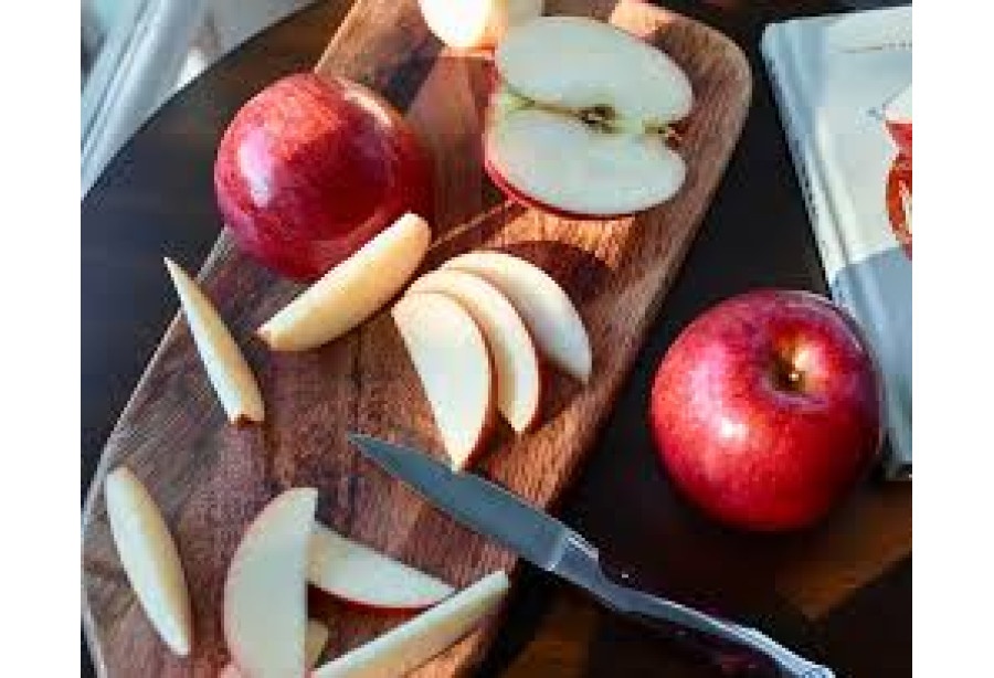 Cleaned and Sliced Cubes Apple - 400gm